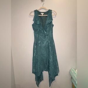 Leith Womens Sleevless Ruffle Neck
Floral Wrap Midi Dress Teal
Small